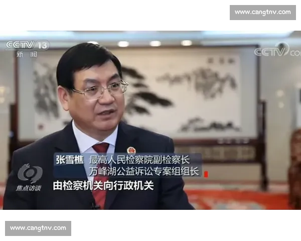 从 “奇男子” 到 “白发引路人”:楼丝线下见李飞的情感变迁 从 “奇男子” 到 “白发引路人”:楼丝线下见李飞的情感变迁